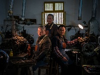 湖北60后硬核老板：卖房收藏千万块铅字，自建活字博物馆