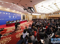 政协委员谈打赢三大攻坚战