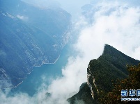 云雾缭绕瞿塘峡