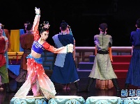 《丝路花雨》常态化演出助力敦煌文旅融合