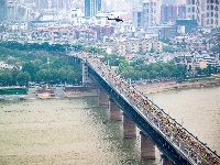2019武汉马拉松2.4万人开跑