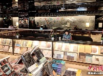 “高颜值”书店吸引厦门市民