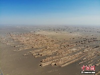 航拍甘肃敦煌雅丹地貌 “西海舰队” 景观如万舰出海