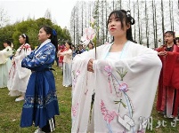 潜江：穿汉服“祭花神”