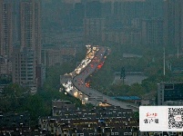 今晨，武汉“乌云压城”如科幻大片