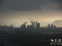 今晨，武汉“乌云压城”如科幻大片