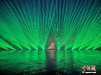 浙江温州上演绚丽夺目的山体灯光秀
