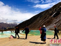 四川黄龙风景区开园迎客