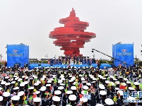 庆祝人民海军成立70周年多国海军活动联合军乐展示举行