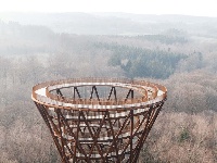 丹麦45米高森林观景塔亮相，螺旋楼梯超精美