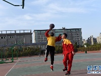 蓝翔技校里的非洲小伙