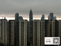 今晨，武汉“乌云压城”如科幻大片