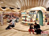 “高颜值”书店吸引厦门市民
