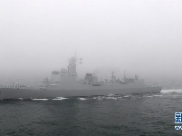 庆祝人民海军成立70周年海上阅兵活动举行