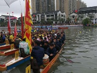 中国龙舟公开赛激情开浆 20支队伍角逐水乡洪湖