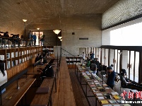 图书馆坐落海边 号称“最孤独的图书馆”