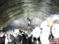 印尼雅万高铁贯通首条隧道 全线建设全面提速