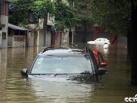 暴雨袭击广东珠海 部分地区水浸严重