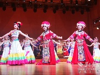 “多彩中华·民族文化进校园”走进中南民族大学