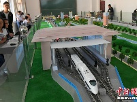 兰州一高校将铁路“车站、轨道”搬入课堂