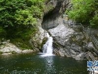 黄冈龙潭河谷：幽深险秀 怪石嶙峋