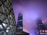 雨后广州夜景绮丽多彩
