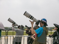 2019世界飞行者大会开幕 飞行员空中炫技
