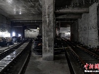 广州地铁二十一号线轨道贯通