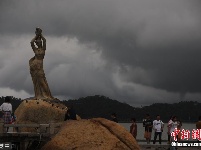 广东珠海海域出现“龙吸水”现象