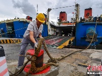 南海热带低压影响海南 琼州海峡客滚船全线停航