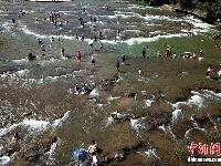 航拍福建屏南壮观的天然水上乐园——白水洋