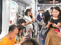 武汉发布新版地铁文明公约 媒体实访