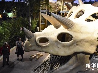 美国洛杉矶环球影城开放“侏罗纪世界”虚拟体验项目
