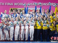 光州世锦赛：花样游泳集体自由组合中国队摘银