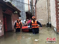 昆明连日暴雨引发城市内涝 