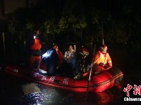 昆明连日暴雨引发城市内涝 