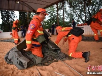 云南森林消防员大比武 锤炼烈火雄心