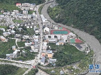 四川强降雨致卧龙耿达镇96人被困8人失联