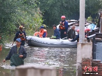 长春持续降雨 双阳河堤决口