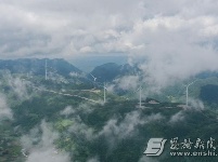 恩施深山里的“大风车”：风电风机装配忙