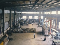 高温下、火炉旁，湖北特检人检验气瓶工作忙