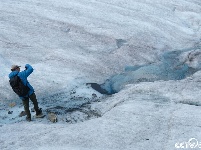瑞士最长冰川加速消融