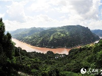 宜昌：夏日西陵峡 风景美如画