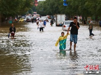 长春持续降雨 双阳河堤决口