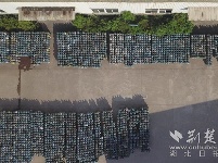 高温下、火炉旁，湖北特检人检验气瓶工作忙