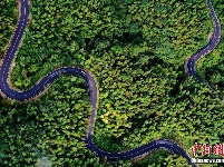 江西百丈山盘山公路 蜿蜒如巨龙