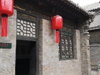 乔家大院闭馆十天重开：门票降价 大部分商店被拆