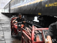 探访火车“4S”店：一天检修零部件上万余件