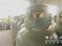 高温下、火炉旁，湖北特检人检验气瓶工作忙