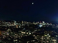 王源赴伯克利求学晒夜景：你那边的天亮了吧？